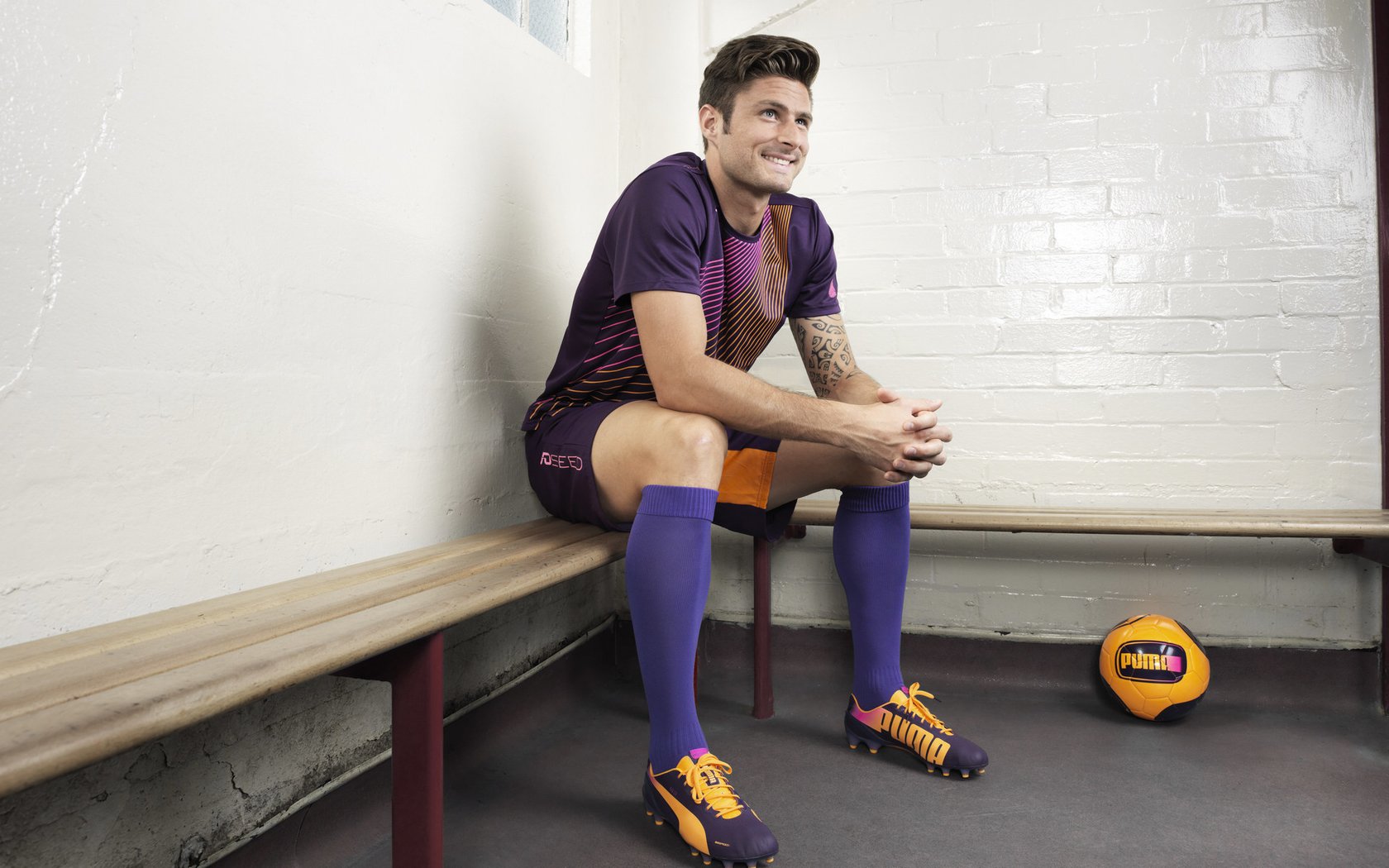 曼城主场再胜布伦特福德，德布劳内送出三次助攻，曼城中场德布劳内